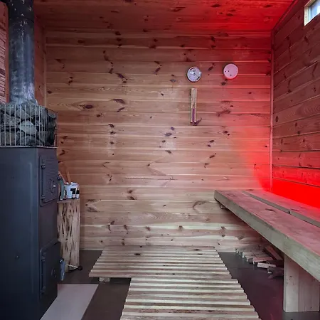 Дом отдыха Urocza Z Jacuzzi I Sauna Pod Warszawa Rembelszczyzna